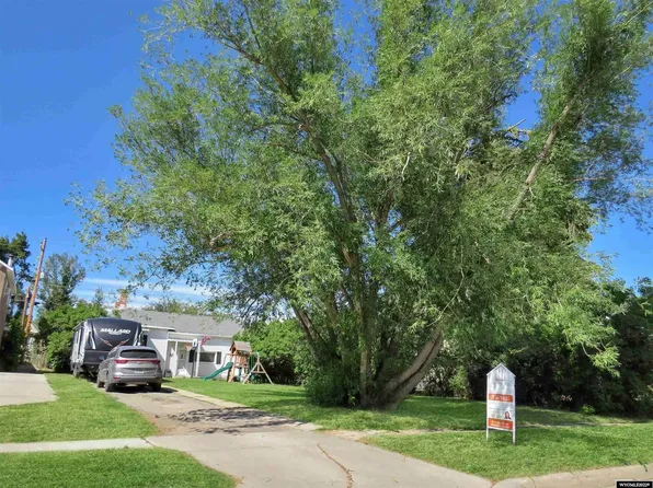 719 Sage St, Evanston, WY 82930