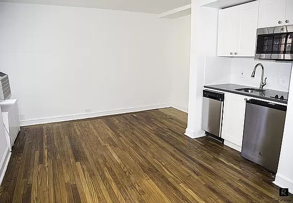 4th image of 25 Tudor City Pl APT 2109