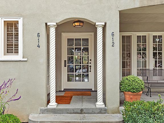 3rd image of 612 N Beachwood Dr