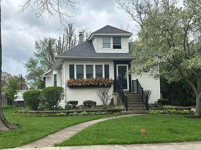 1st image of 200 N Geneva Ave