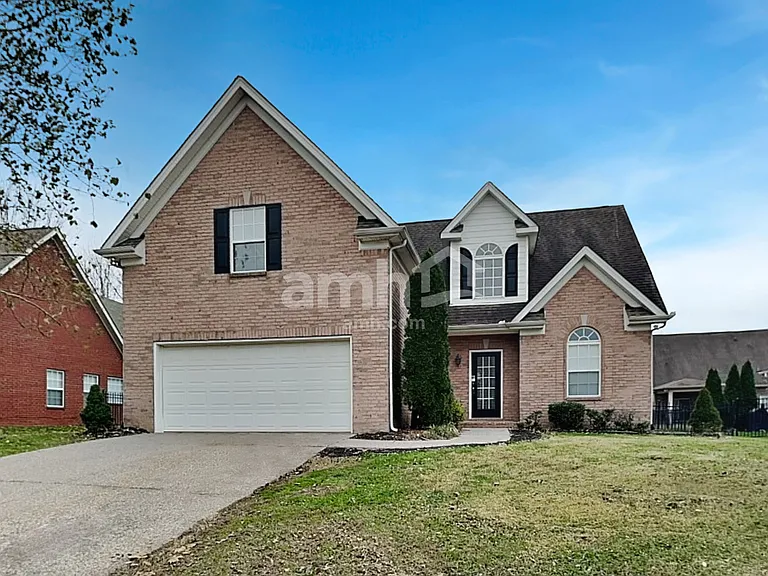 4013 Lilac Ln — Photo 1