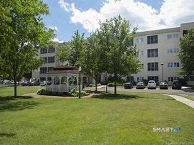 75 Washington Avenue #2-402, Hamden, CT, 06518