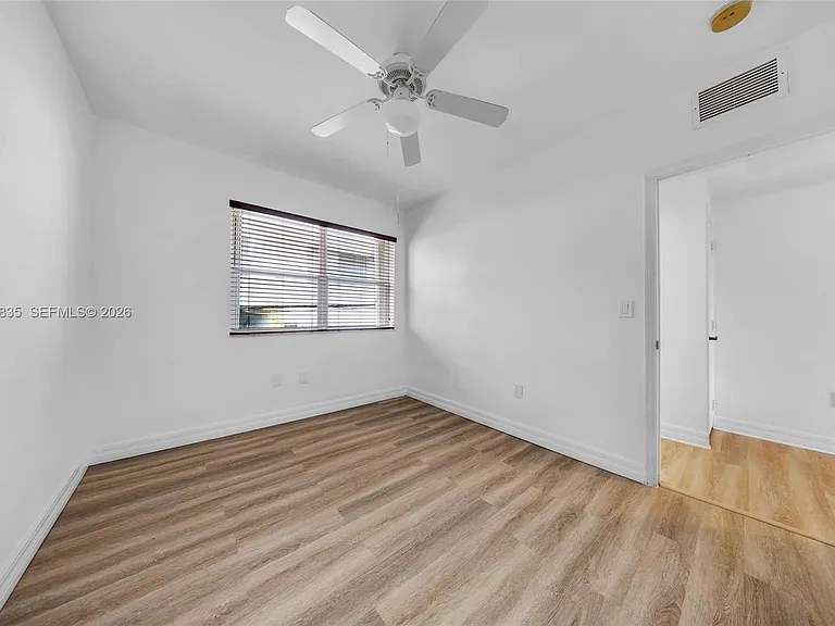 7801 Hispanola Ave #4 — Photo 16