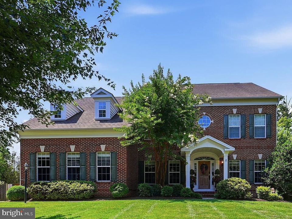 1st image of 3809 Colonial Ave