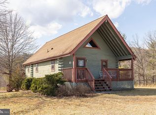 26 Crossings View Rd, Paw Paw, WV 25434