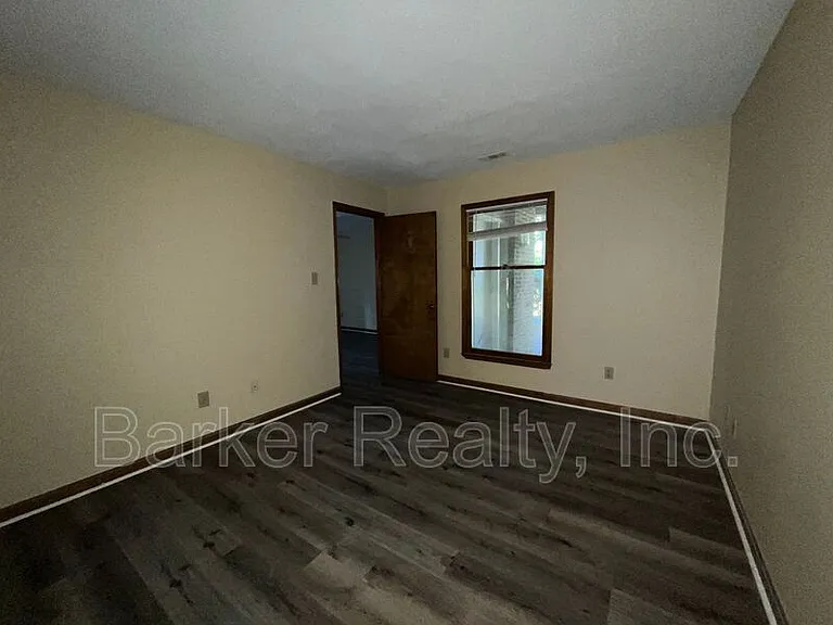 3239 Mill Run — Photo 7