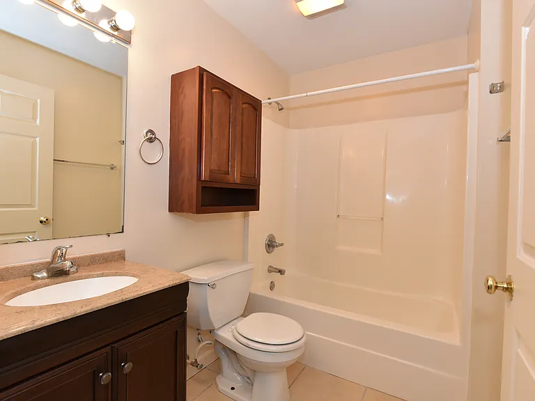 330 S Dunn — Photo 12