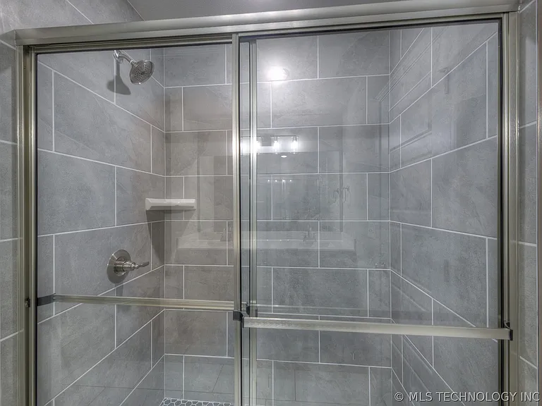 3710 S 13th Pl — Photo 19