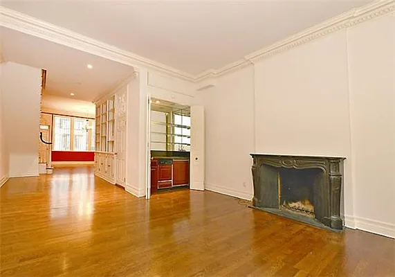 Sold by Leslie J. Garfield | media 8