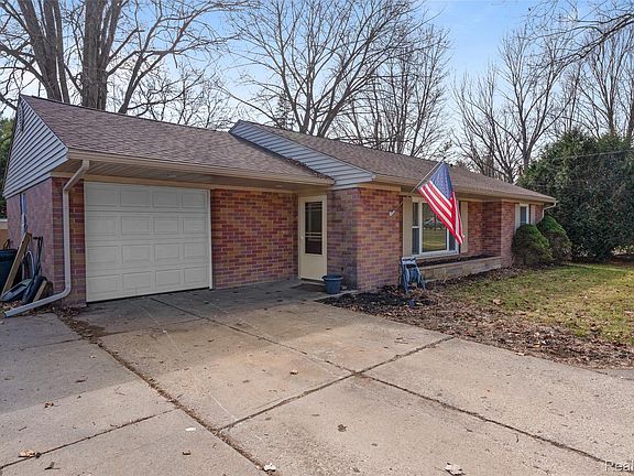 2nd image of 8150 Davison Rd