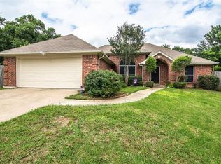 7108 Stephanie Ct, North Richland Hills, TX 76182