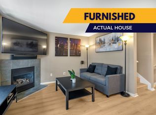 931 N 35th St APT B, Seattle, WA 98103