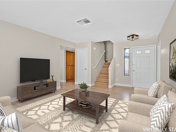 4th image of 3017 Pelican Beach Dr