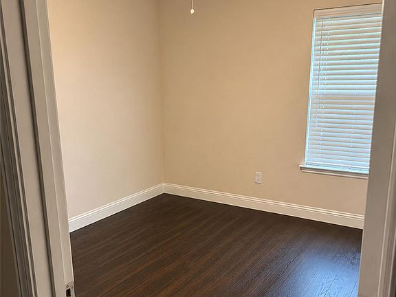 4th image of 491 Angler Dr