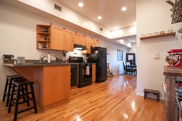 Rented by Citi Habitats | media 13