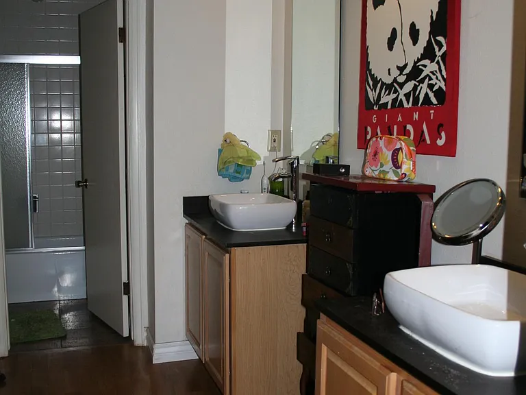 1570 Greenbriar Blvd — Photo 7