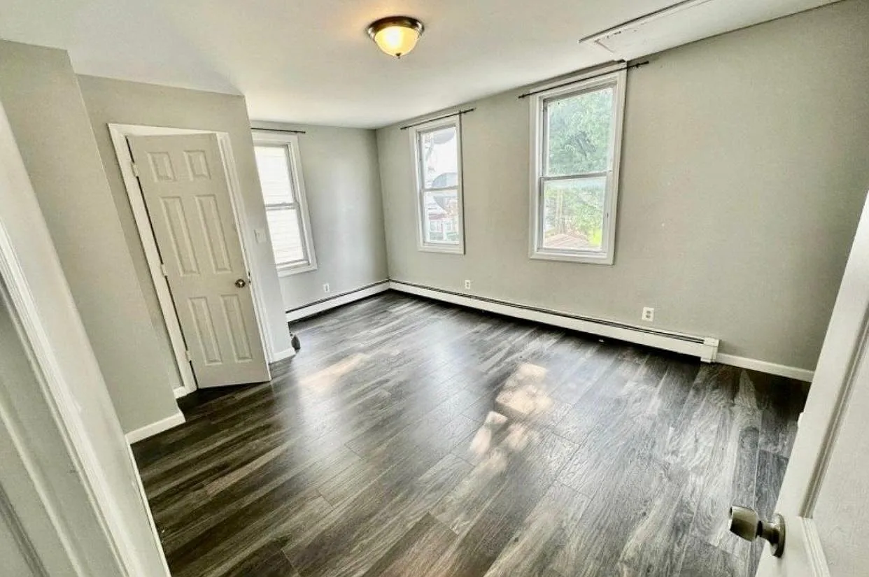 101 Lafayette Ave — Photo 4