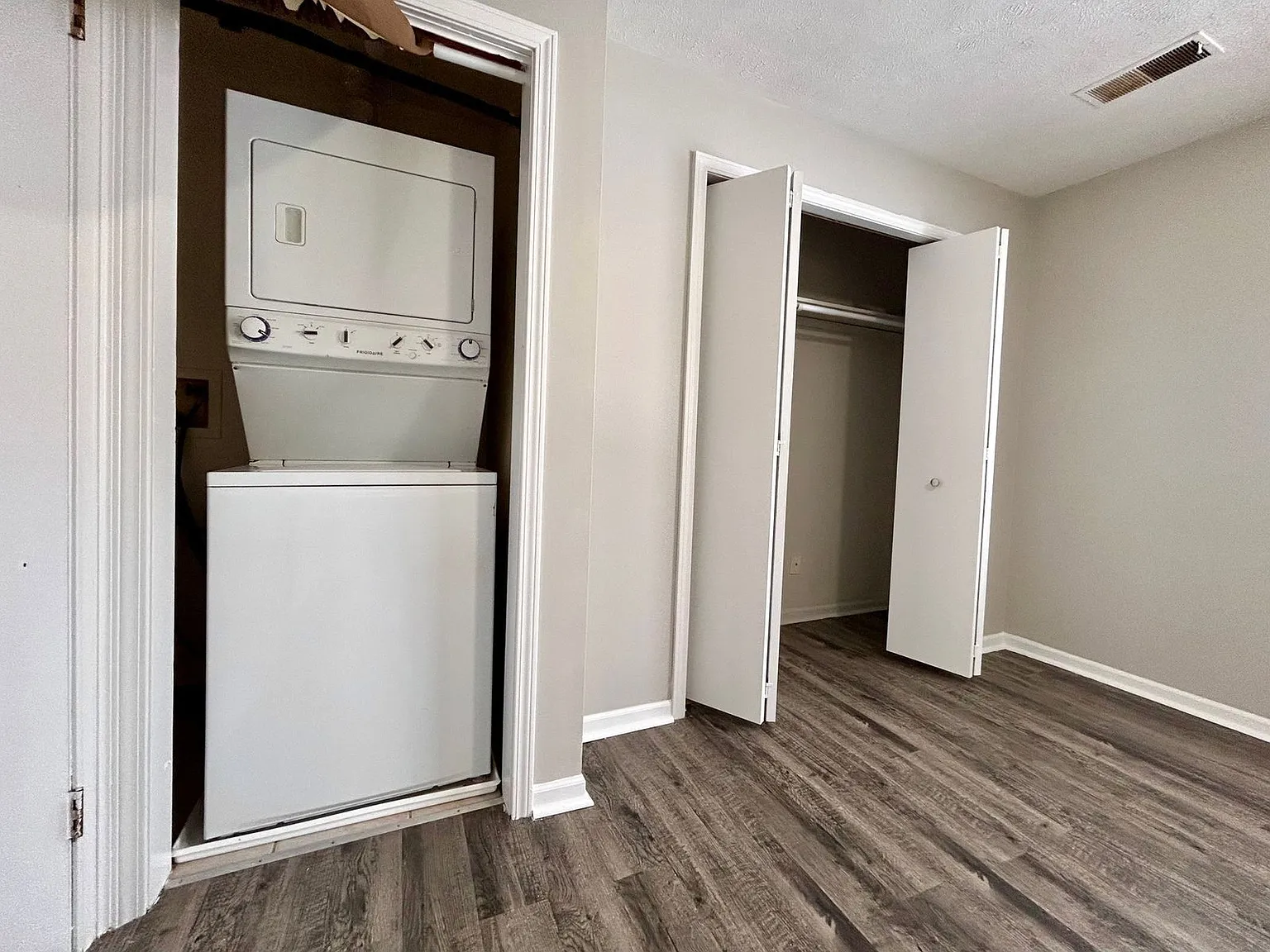 2 bed, 1.0 bath, 850 sqft, $1,500 — Photo 2