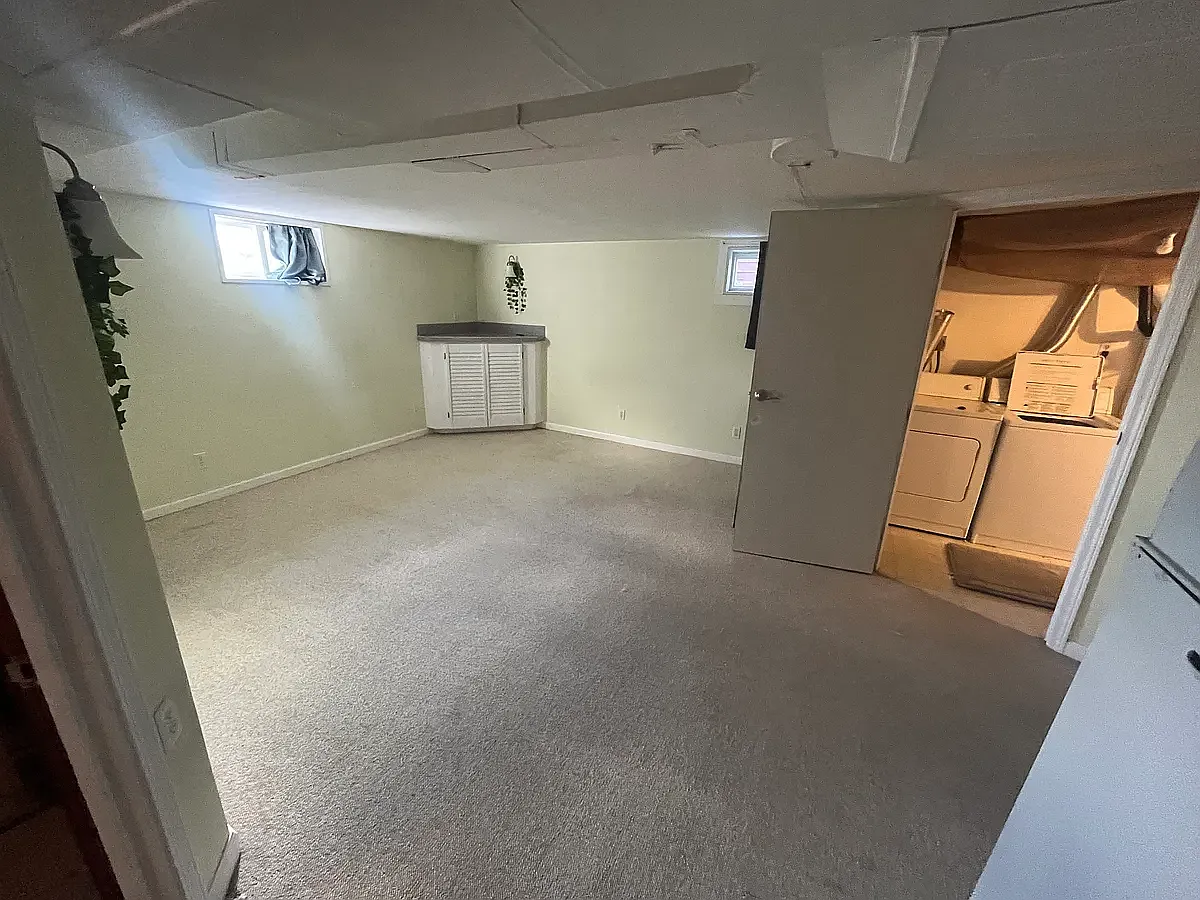 3 bed, 1.5 bath, 1812 sqft, $1,300 — Photo 3