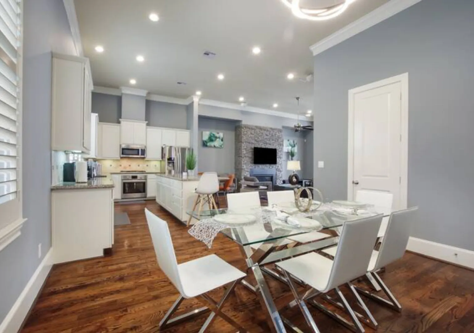 Tesla-Charger | TX Medical Ctr | Sleeps 7 | 5 beds — Photo 3