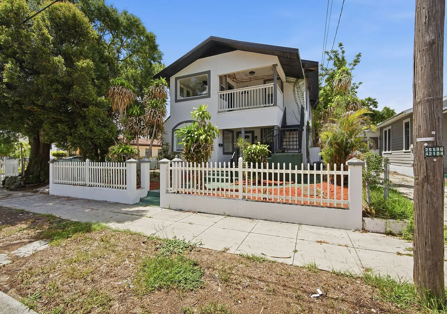 Beautiful remodeled 2nd Floor Condo in Ybor City — Photo 1