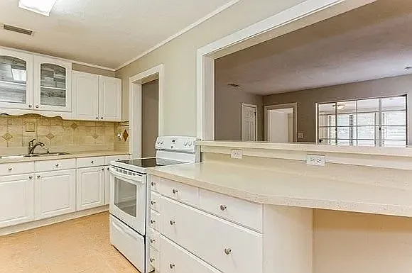 1 bed, 900 sqft, $1,750 — Photo 3