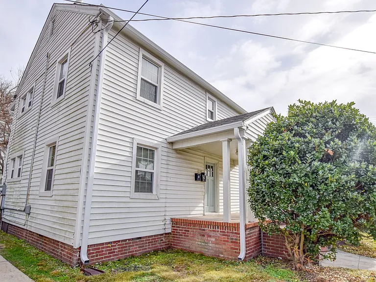 1135 Jackson Ave — Photo 13