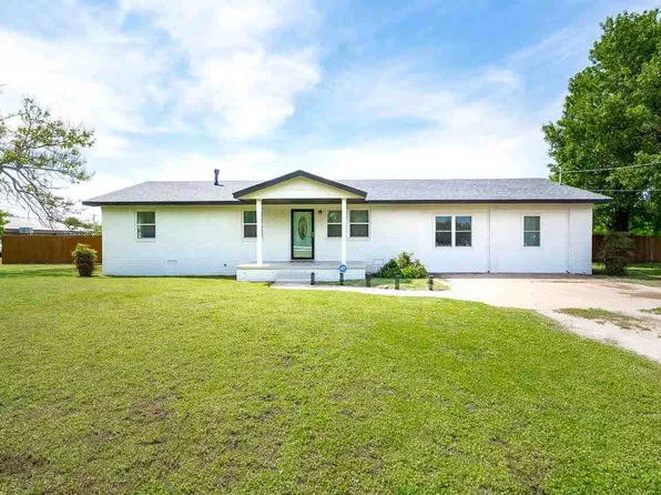 607 N 2nd St, Perry, OK 73077