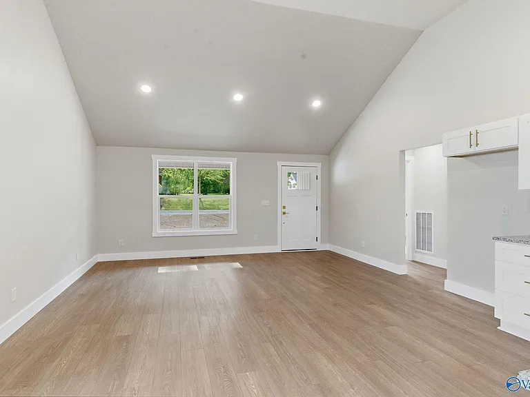 2253 Old Union Rd — Photo 8