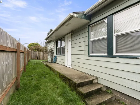 2665 35th St, Coos Bay, OR 97420