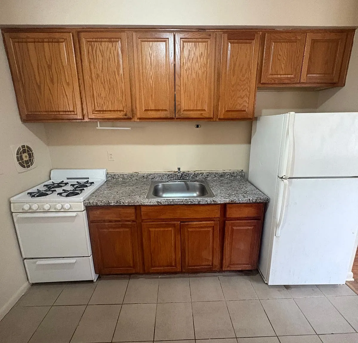 1 bed, 650 sqft, $1,600 — Photo 1