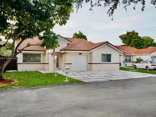14961 SW 42nd Ter, Miami, FL 33185