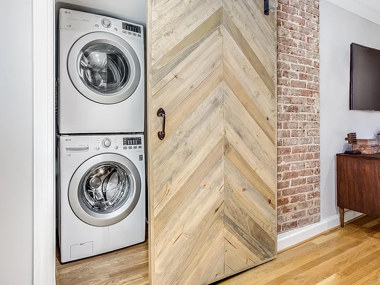 Ensuite laundry
