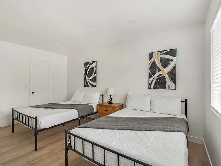3720 S Marine St #4 — Photo 17