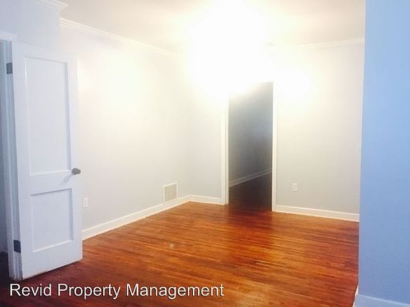 4th image of 38 N Holmes St