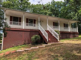 569 Chantilly Ln, Inwood, WV 25428