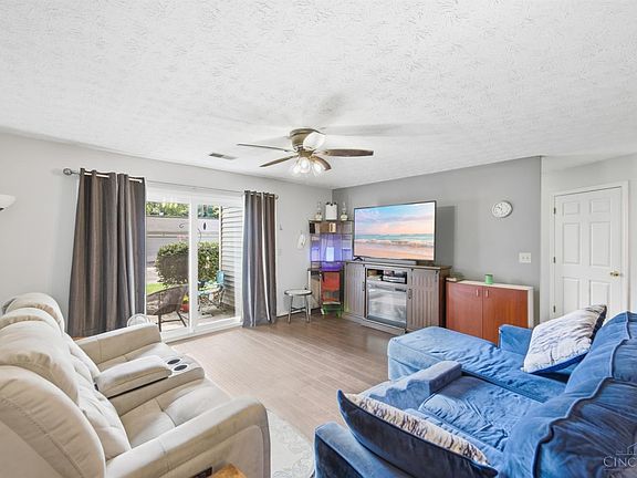 4th image of 7343 Ridgepoint Dr #103