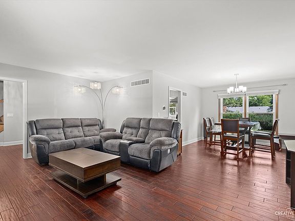 5th image of 2311 Mayflower Dr