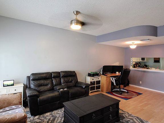 2nd image of 27 Whitehead Cir #27