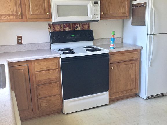 3rd image of 6343 Greenway Dr