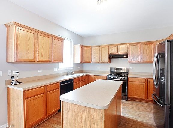 3rd image of 25427 W Grotto Ct