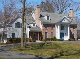 423 Navesink River Rd, Red Bank, NJ 07701