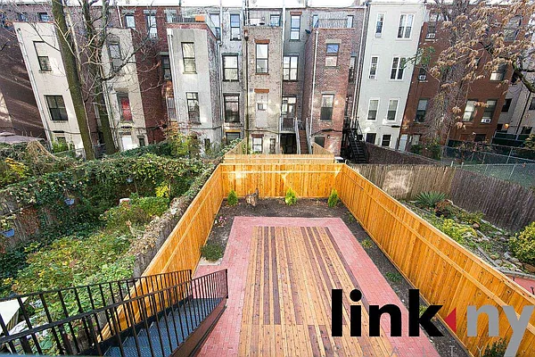 Rented by Link NY Realty | media 42