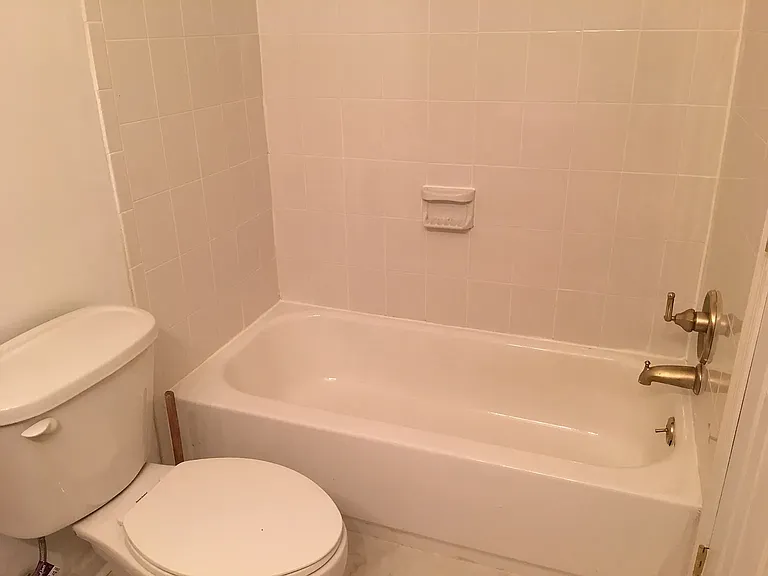 7008 Braddock Mews Pl — Photo 18