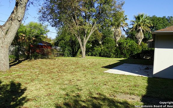 4th image of 645 Candleglo Dr