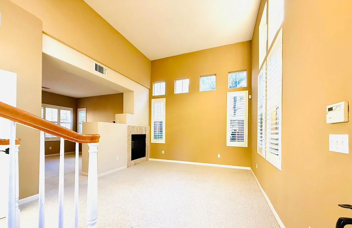 437 Kent Dr — Photo 2