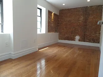 Rented by Platinum Properties