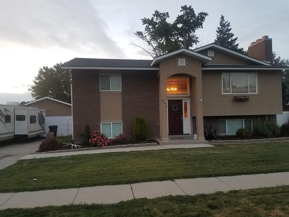 1st image of 845 E Bourdeaux Dr