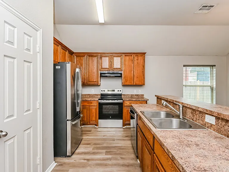 9324 Cynthia Ct — Photo 8
