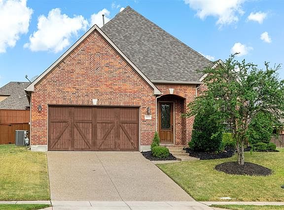 3rd image of 5800 Waterford Ln